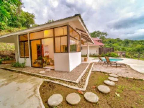 Akua Suites Ocean View Hotels in Tarcoles