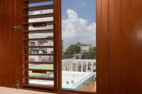 Cancun Guest House 4 Terrace Tub