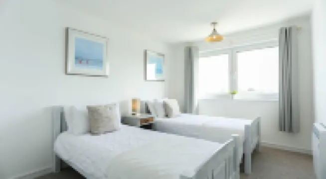 Tides - Beach Front Apartment in Bracklesham Bay