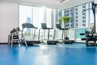 S Plaza Suites Hotel - Gym