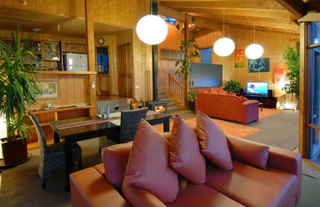 Summit Views Eagle Nest Apartment