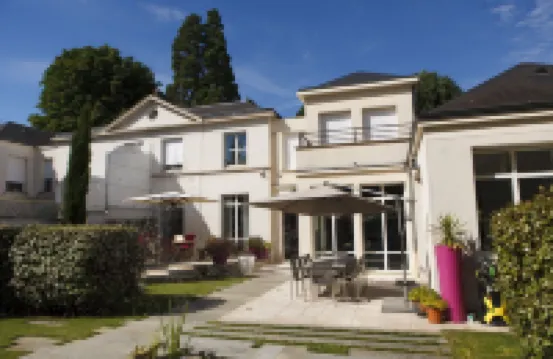 Villa Castoria Hotels near Gare de St Germain En Laye Bel Air Fourqueux