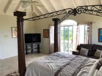 Retreat Guesthouse Luxury Suites - balcony
