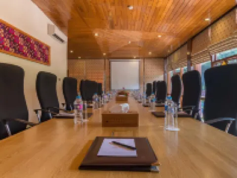 ギルギット セレナ ホテル ギルギットのホテル