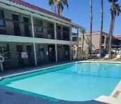 La Quinta Inn by Wyndham Laredo I-35 - Pools
