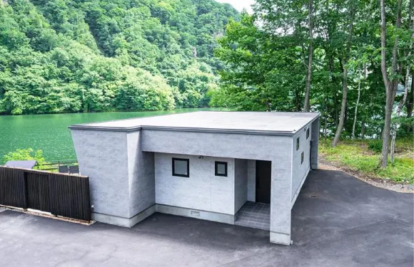 湯宿屈足温泉 Lake Inn