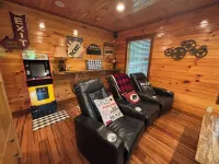 Theater Room, Hot Tub, Fully Stocked Kitchen, Ample Parking