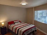 DOUBLE DECKER CONDO! LARGE GROUPS! NEXT TO CAMPUS!