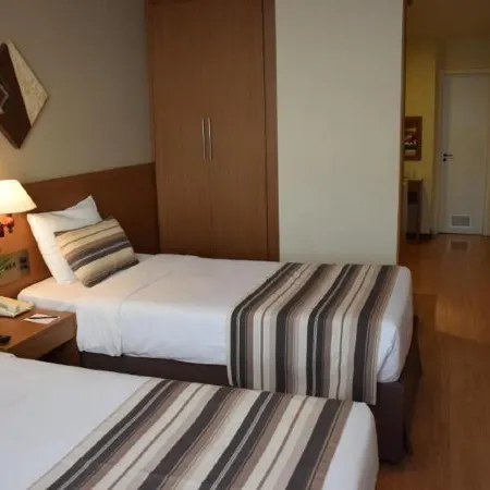 Augusto's Copacabana Hotel Отели рядом с достопримечательностью «Chinese Pavillion»