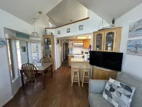 Oceanfront Cabin 9 with Jacuzzi &  Awesome Views Hotels in Smith River