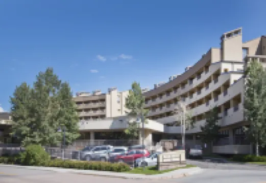 Steps to Ski Resort and Nottingham Lake - Charming Mountain Escape