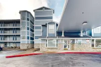 Historic Taft District condo with dazzling bay views, fireplace & washer/dryer Hotels near Salishan Coastal Lodge