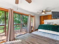 Serene Lakeside Cottage Retreat 더 드래곤 주변 호텔