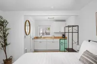Beachfront Access and Kitchenette Convenience - Charming Coastal Retreat