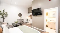 Modern Studio Steps from la Catrina Restaurant - Stylish Escape Hotel a Mount Vernon