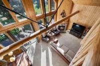 Cozy Game Room and Scenic Deck - Charming Chalet Retreat Hotels in Deschutes County