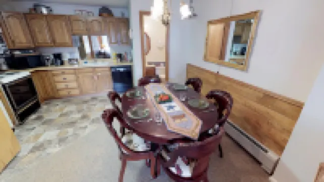 Breathtaking Views and Cozy Fireplace - Charming Mountain Retreat