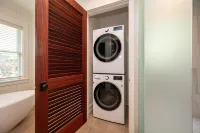 Exclusive Access to Award-Winning Club Amenities - Luxurious Oasis