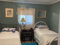 Nicely located, Cozy, PET Friendly cottage in beautiful Lake Toxaway, NC Hotels in Hogback