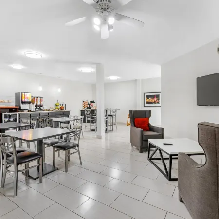 MainStay Suites Madison Airport