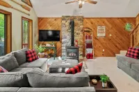 Charming Retreat with Lake Access and Spacious Yard - Delightful Haven