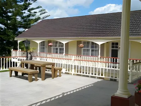 Colonial City Motel and Conference Centre Отели рядом с достопримечательностью «Университет Уэйкато»