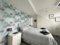 Lovely Comfortable 3Br House with Parking