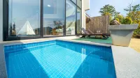 Geojedo Raonhiljo Pollvilla Pension Hotels in Geoje-si