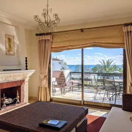 Coral Beach Aparthotel
