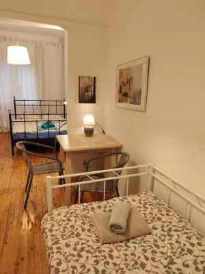 Cosy Open Large Studio by Galerious Parace YR11  호텔