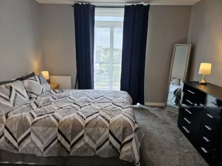 Stylish 2-bed Apartment - Sleeps 4, Parking & Wifi Отели рядом со станцией Железнодорожная станция Ковентри