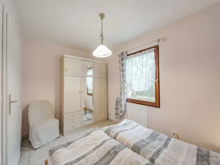 Holiday Home With Garden in Mahlow, Brandenburg Отели в г. Тельтов-Флеминг