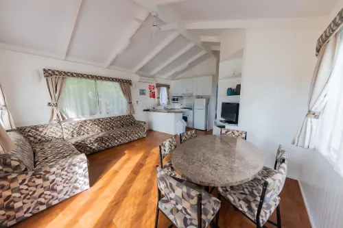 Big4 Breeze Holiday Parks - Eildon - parking