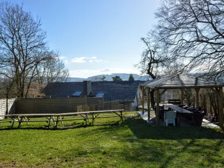 Modern Group Home in Bra