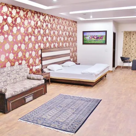 Adhunik Hotel Neemrana