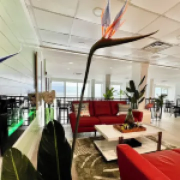 Lani Kai Island Resort