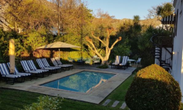 Maison Chablis Guest House