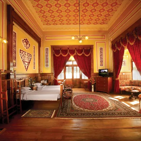 WelcomHeritage Fernhills Royal Palace