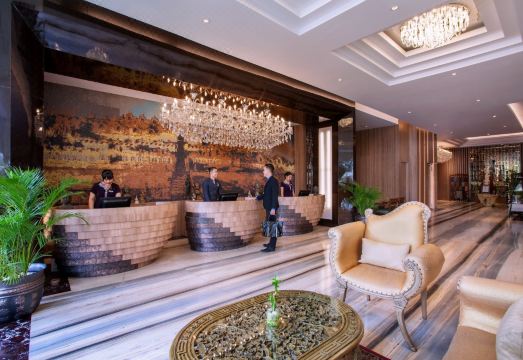 Grand Mercure Yogyakarta Over view