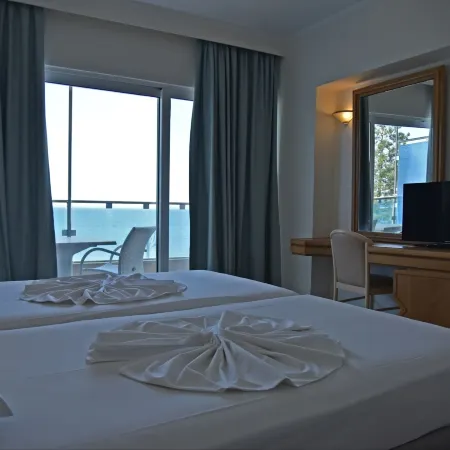Bristol Sea View Apartments