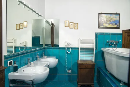 Bed and Breakfast Adelberga Отели рядом с достопримечательностью «Arechis Castle»