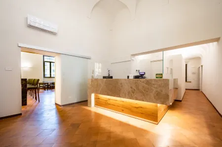 Bonacolsi Collection, MantegnaHotels