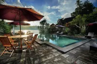 Solitude Lembeh Resort - Kolam Renang