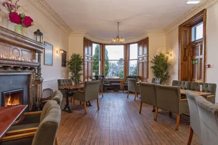 Nethybridge Hotel Отели рядом с достопримечательностью «Лох Гартен»