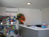 Mcm Motel Christchurch Hotels near Edgeware