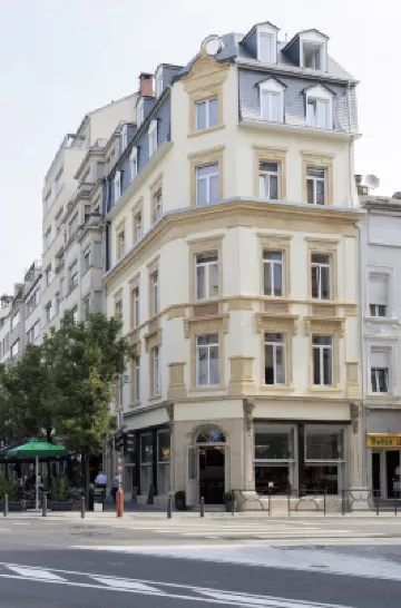 The Queen Luxury Apartments - Villa Fiorita