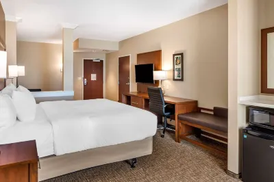 Comfort Inn & Suites Hotels in Orion charter Township