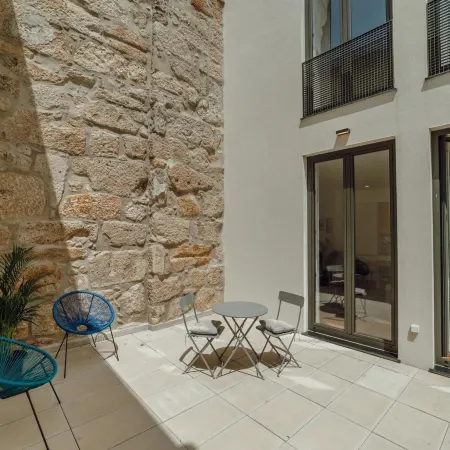 Courtyard Oporto Design Apartment C with Terrace