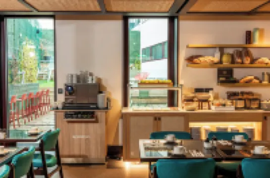 Arts Hotel Porto, Tapestry Collection by Hilton