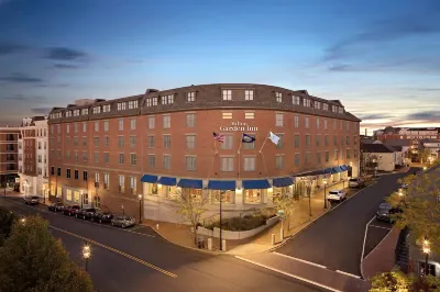 Hilton Garden Inn Portsmouth Downtown Các khách sạn gần Sheafe Warehouse